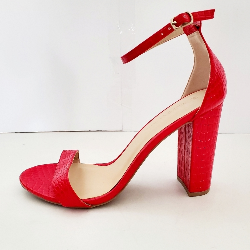 Wild Diva Women's Red Croc-Embossed Leather Ankle Strap Sandals Size 8